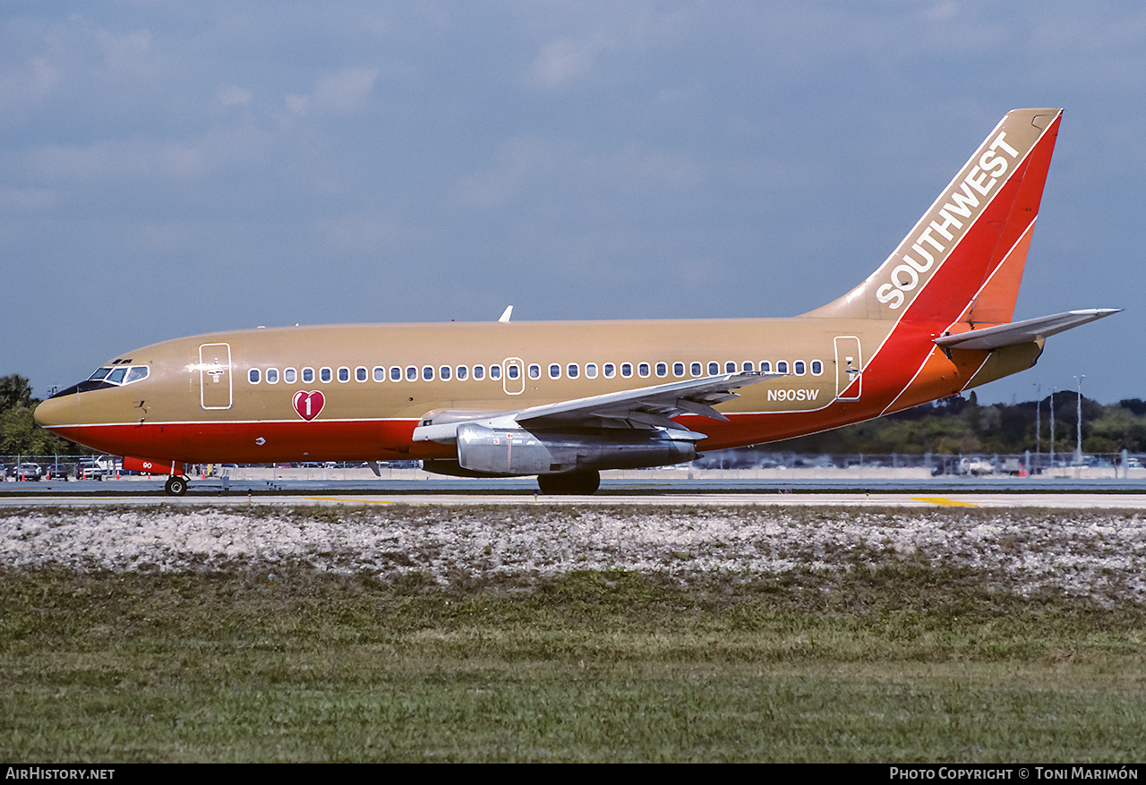 Aircraft Photo of N90SW | Boeing 737-2H4 | Southwest Airlines | AirHistory.net #196999