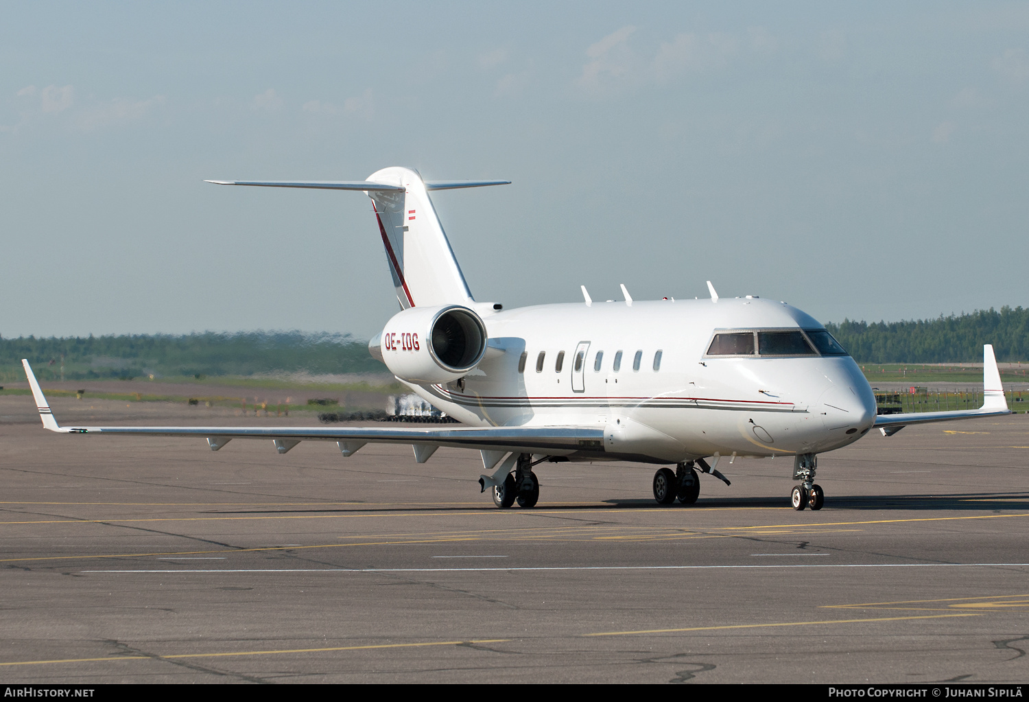 Aircraft Photo of OE-IDG | Bombardier Challenger 604 (CL-600-2B16) | AirHistory.net #197068