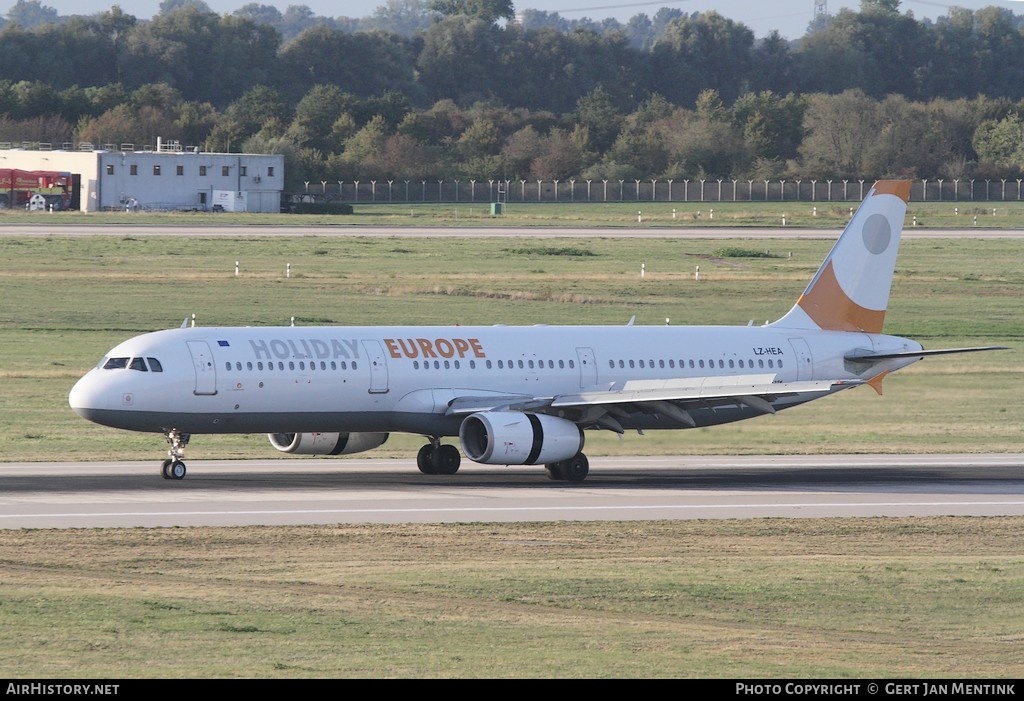 Aircraft Photo of LZ-HEA | Airbus A321-231 | Holiday Europe | AirHistory.net #197162