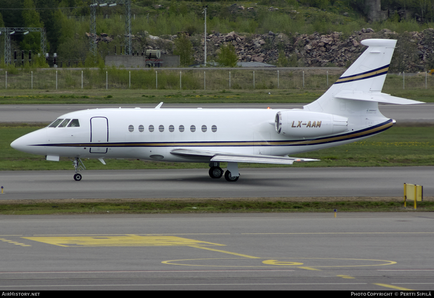 Aircraft Photo of LX-AAM | Dassault Falcon 2000EX | AirHistory.net #197195
