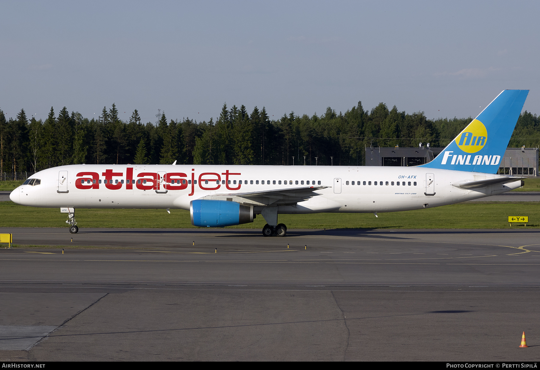 Aircraft Photo of OH-AFK | Boeing 757-28A | Atlasjet Airlines | AirHistory.net #197241