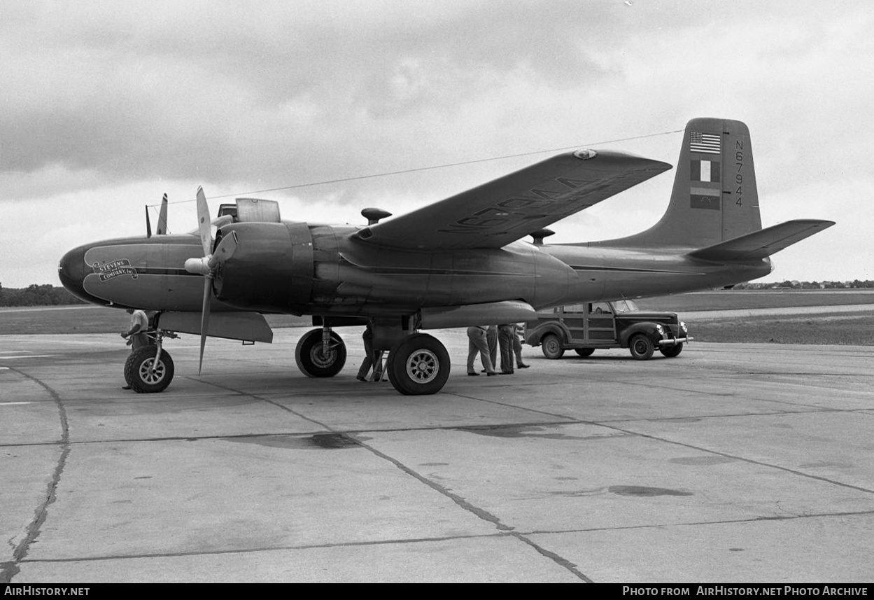 Aircraft Photo of N67944 | Douglas B-26C Invader | Stevens and Company | AirHistory.net #197331