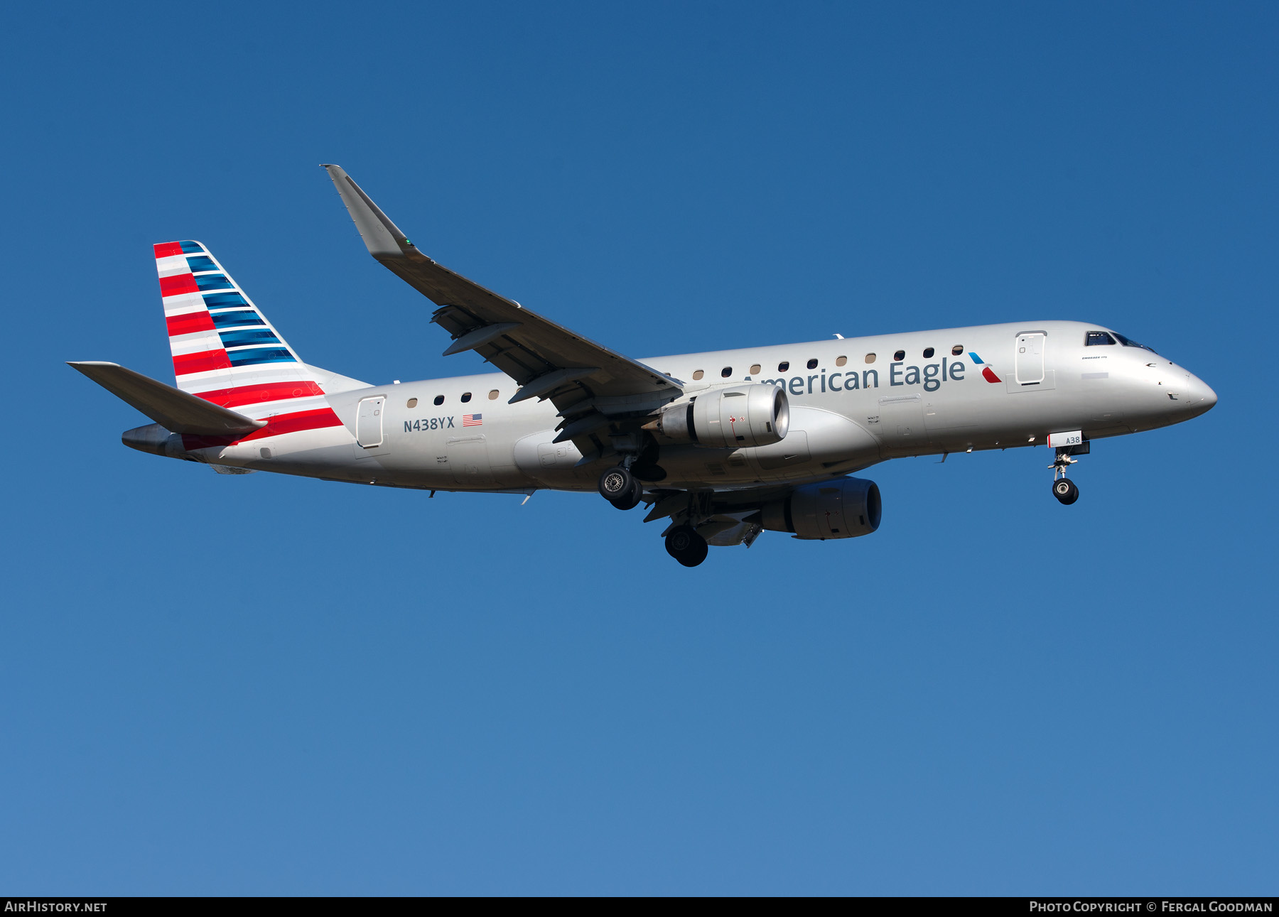 Aircraft Photo of N438YX | Embraer 175LR (ERJ-170-200LR) | American Eagle | AirHistory.net #197466