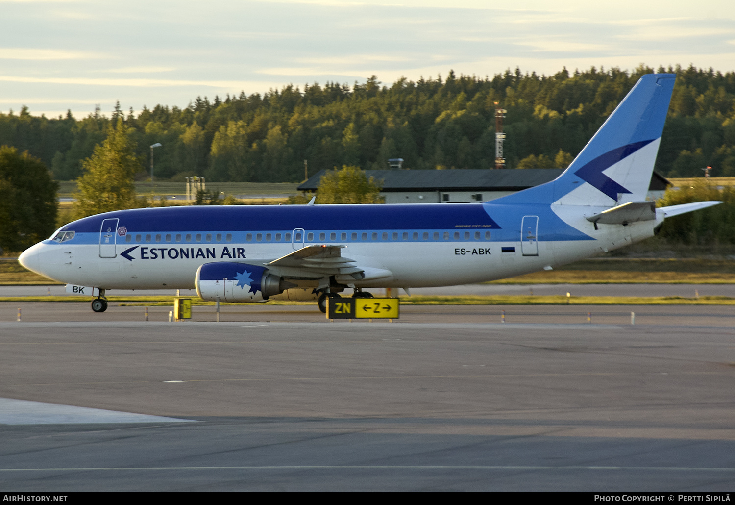 Aircraft Photo of ES-ABK | Boeing 737-36N | Estonian Air | AirHistory.net #197623