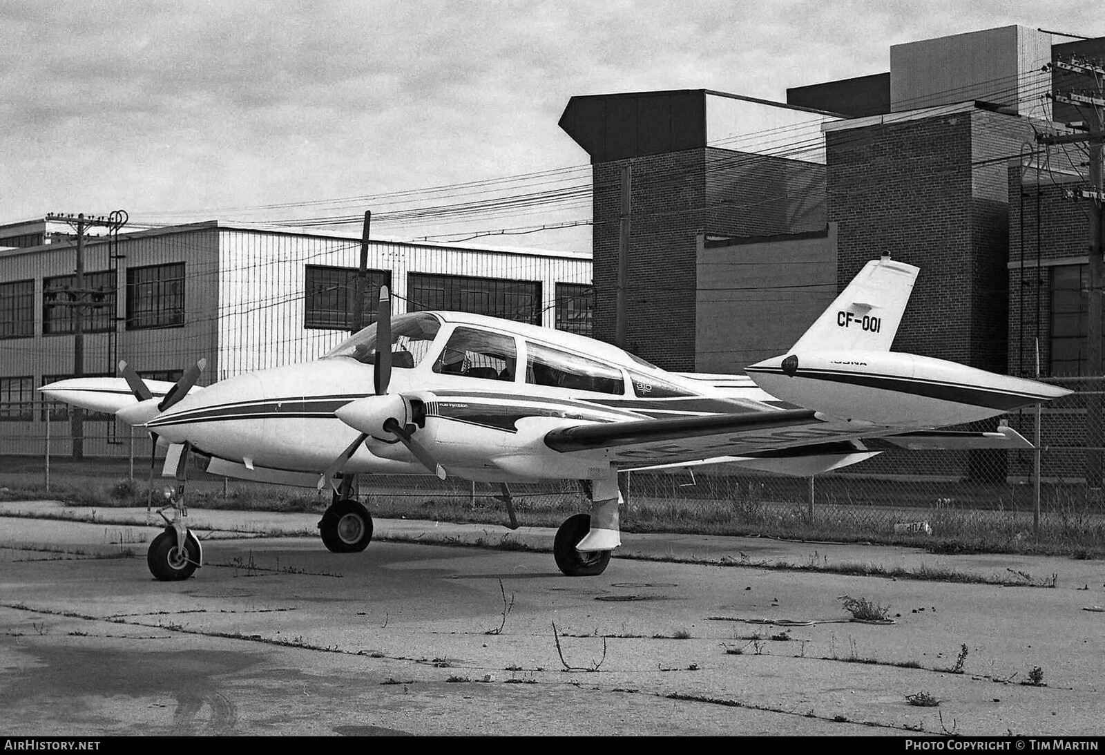 Aircraft Photo of CF-OOI | Cessna 310Q | AirHistory.net #198001