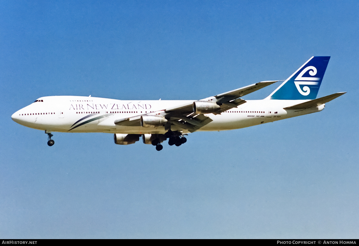 Aircraft Photo of ZK-NZV | Boeing 747-219B | Air New Zealand | AirHistory.net #198064