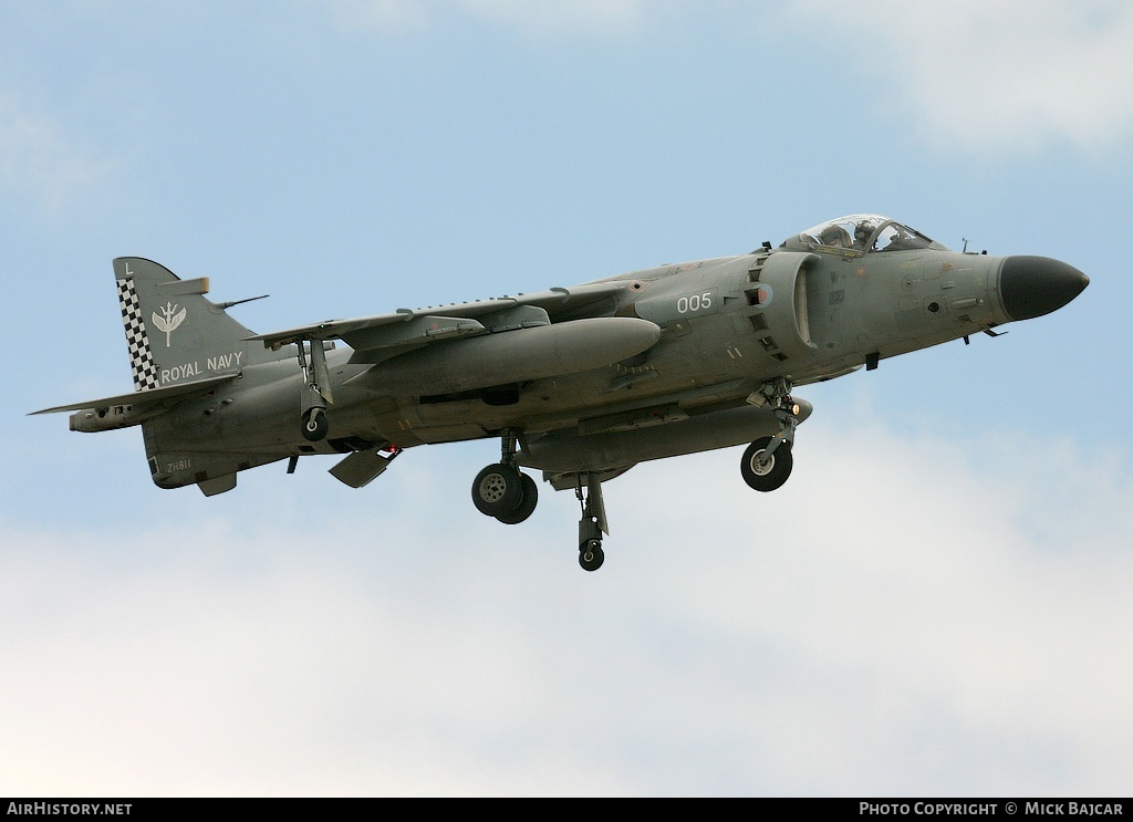 Aircraft Photo of ZH811 | British Aerospace Sea Harrier FA2 | UK - Navy | AirHistory.net #198241
