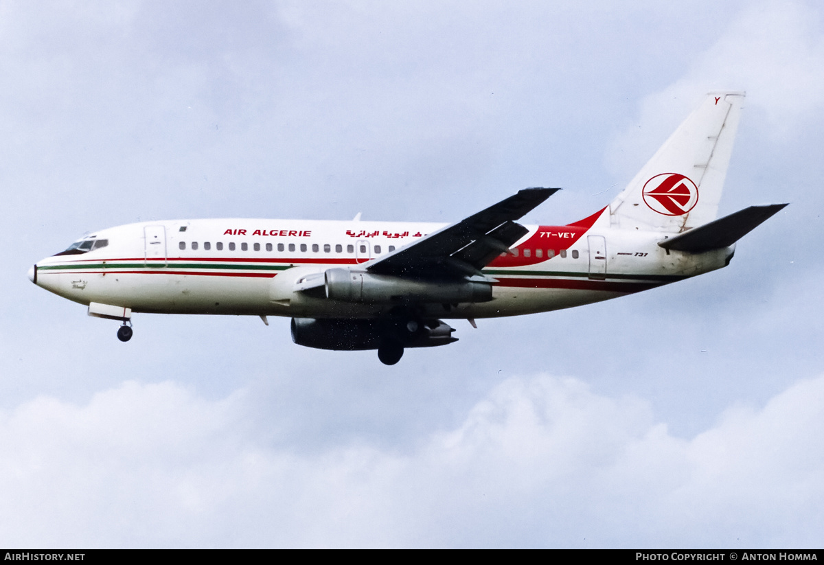 Aircraft Photo of 7T-VEY | Boeing 737-2D6/Adv | Air Algérie | AirHistory.net #198272