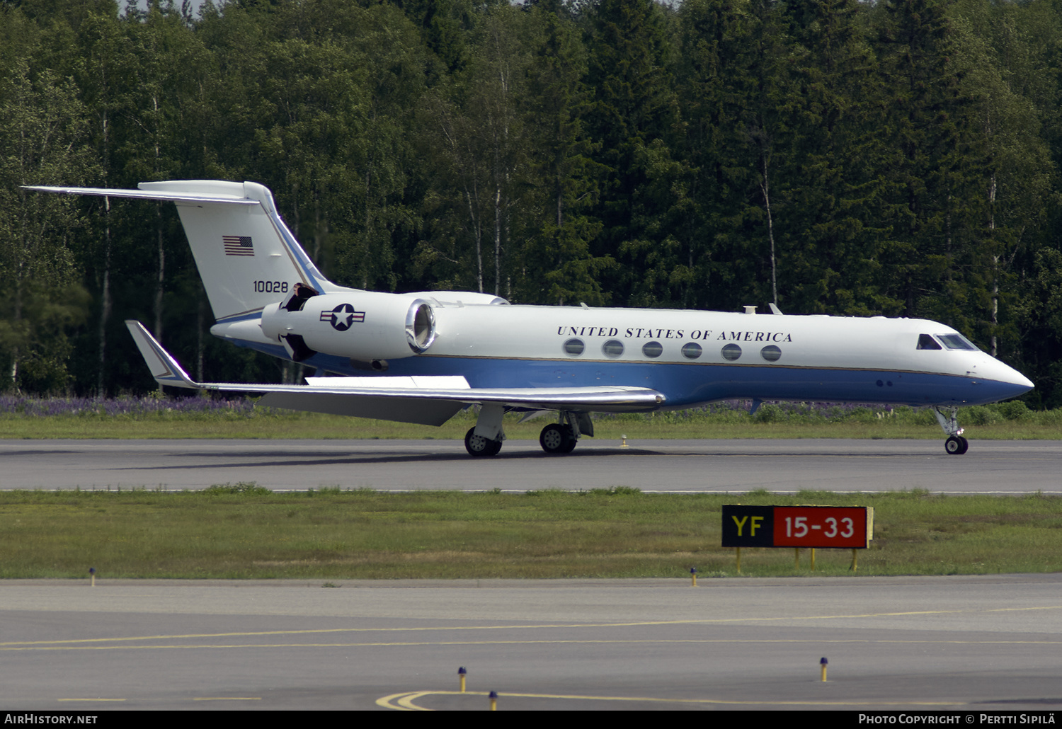 Aircraft Photo of 01-0028 / 10028 | Gulfstream Aerospace C-37A Gulfstream V (G-V) | USA - Air Force | AirHistory.net #198341