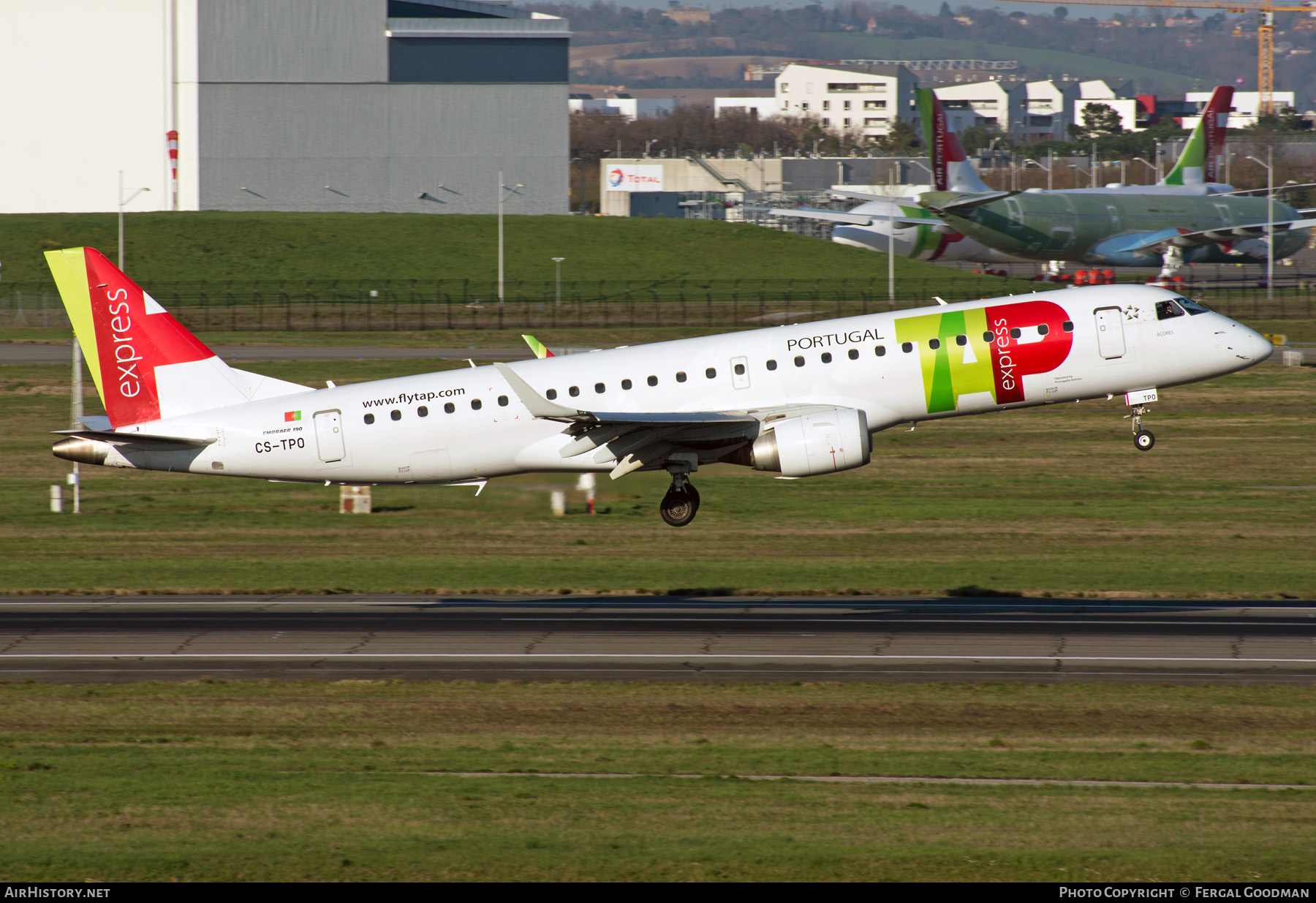 Aircraft Photo of CS-TPO | Embraer 190LR (ERJ-190-100LR) | TAP Portugal Express | AirHistory.net #198363