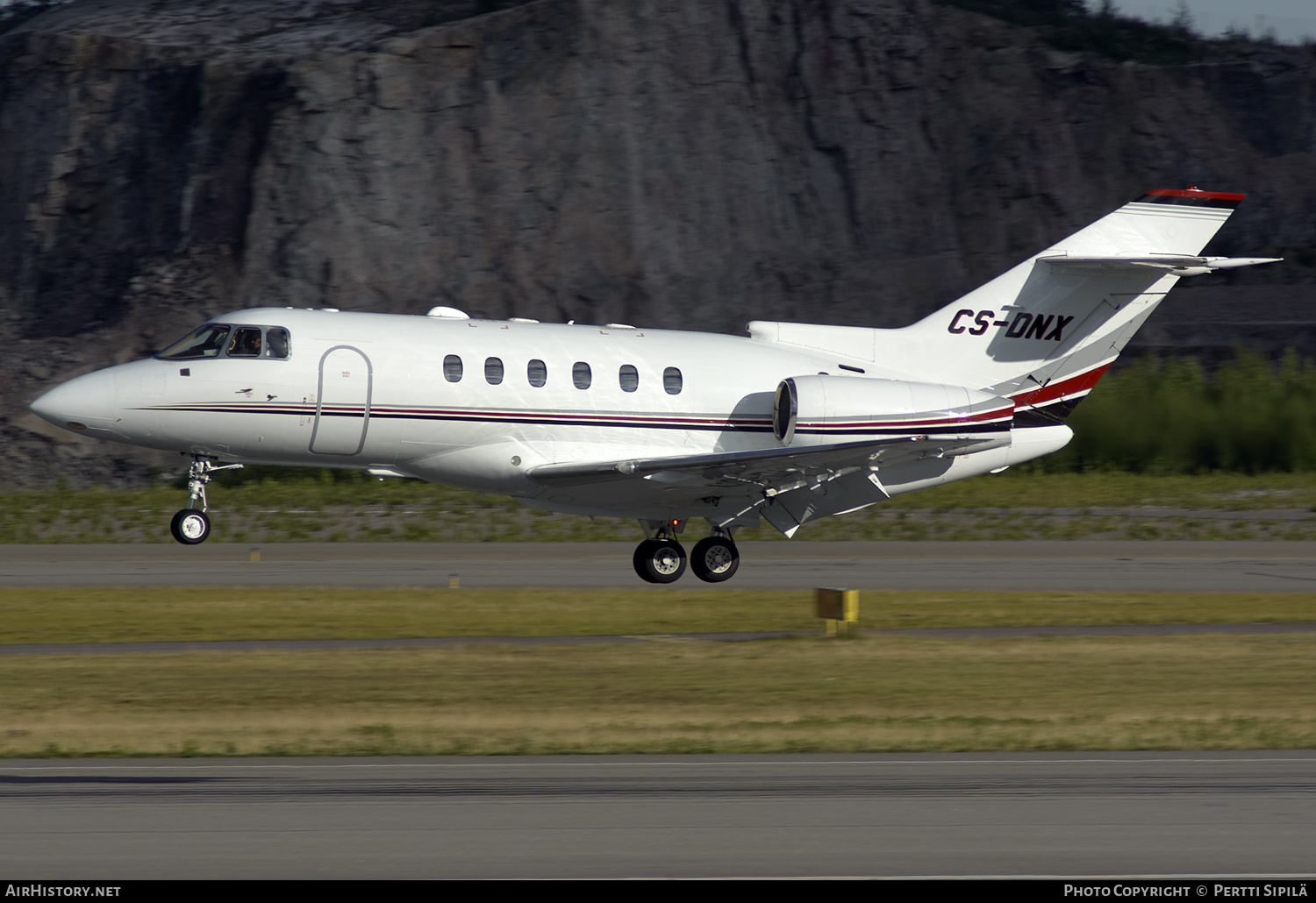 Aircraft Photo of CS-DNX | Raytheon Hawker 800XP | AirHistory.net #198512