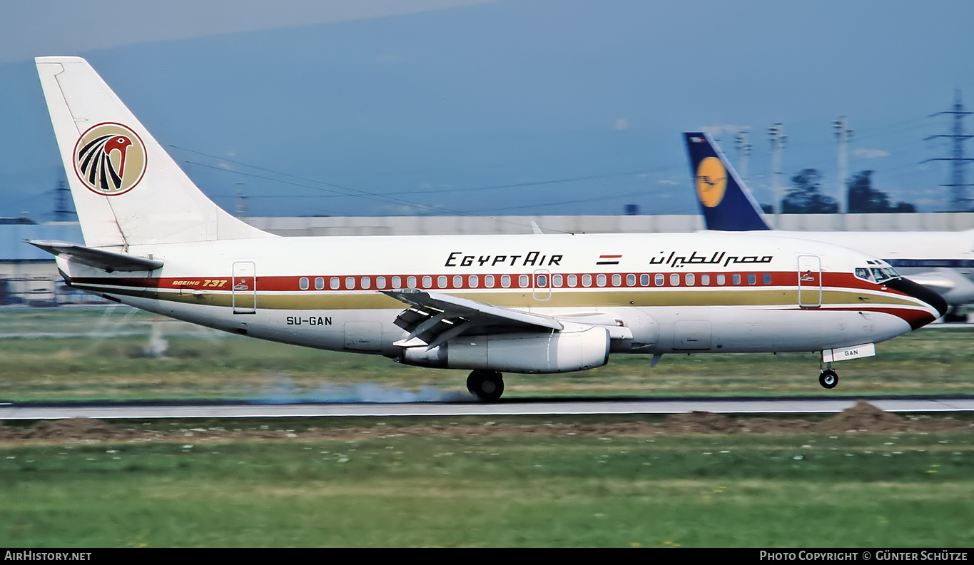 Aircraft Photo of SU-GAN | Boeing 737-266/Adv | EgyptAir | AirHistory.net #198521