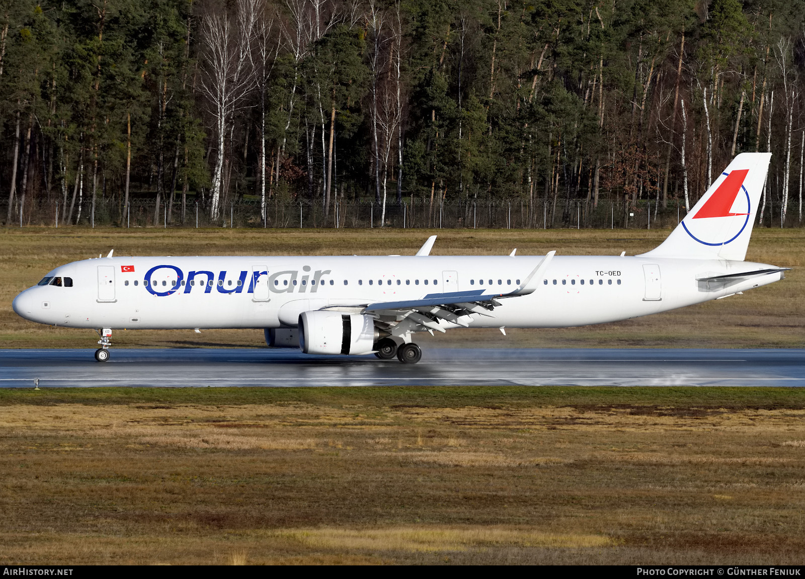 Aircraft Photo of TC-OED | Airbus A321-253N | Onur Air | AirHistory.net #198579