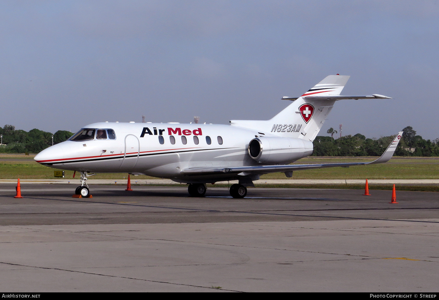 Aircraft Photo of N823AM | Raytheon Hawker 800XP | Air Med International | AirHistory.net #198937