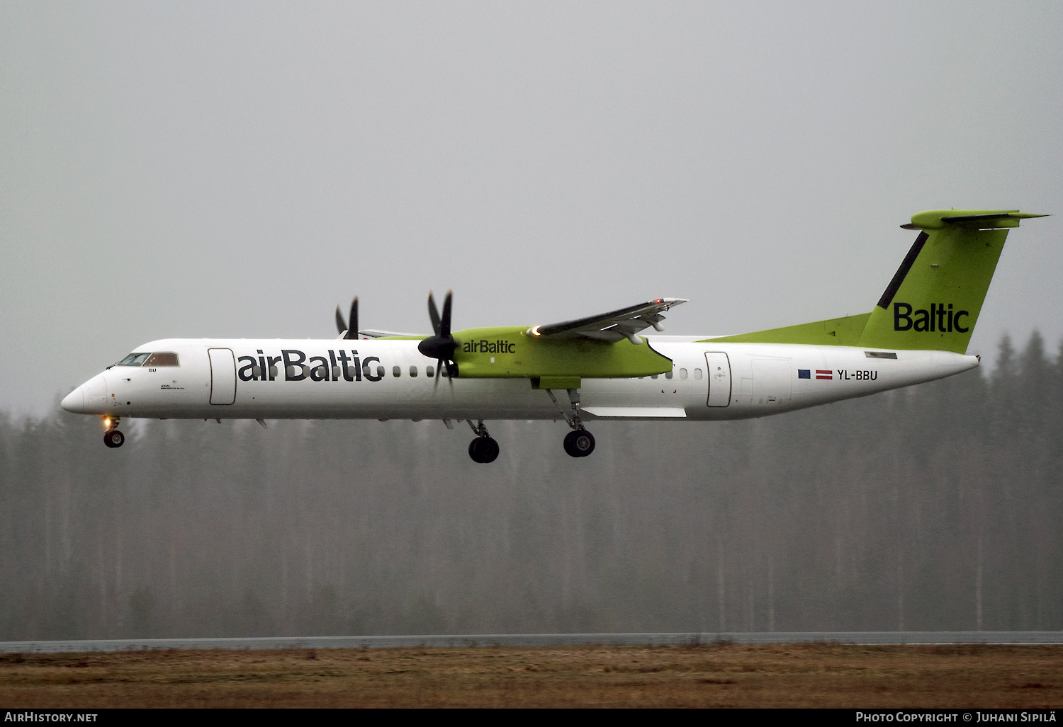 Aircraft Photo of YL-BBU | Bombardier DHC-8-402 Dash 8 | AirBaltic | AirHistory.net #198953