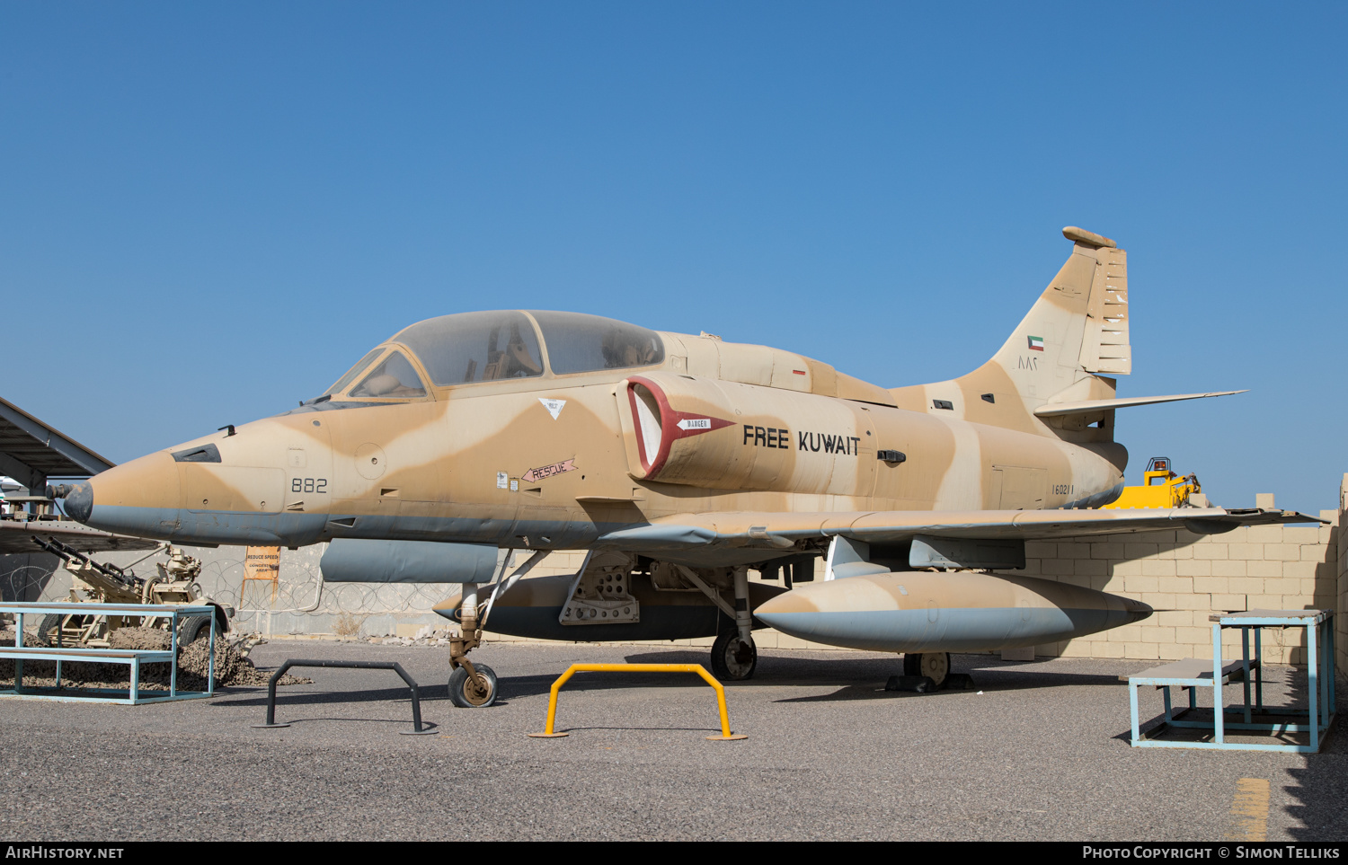 Aircraft Photo of 882 | Douglas TA-4KU | Kuwait - Air Force | AirHistory.net #199262