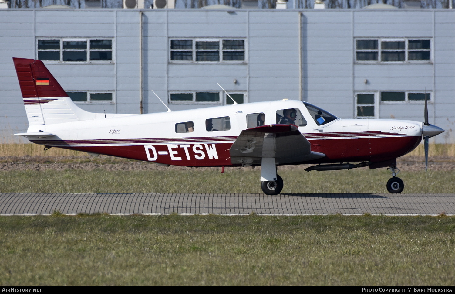 Aircraft Photo of D-ETSW | Piper PA-32R-301 Saratoga II HP | AirHistory.net #199410