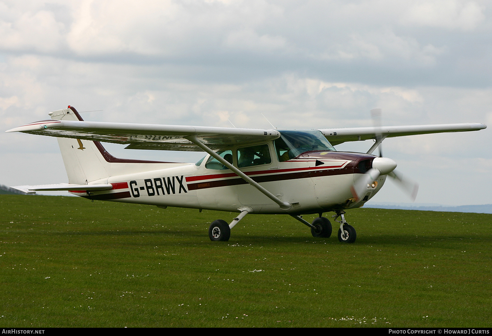 Aircraft Photo of G-BRWX | Cessna 172P Skyhawk II | AirHistory.net #199453