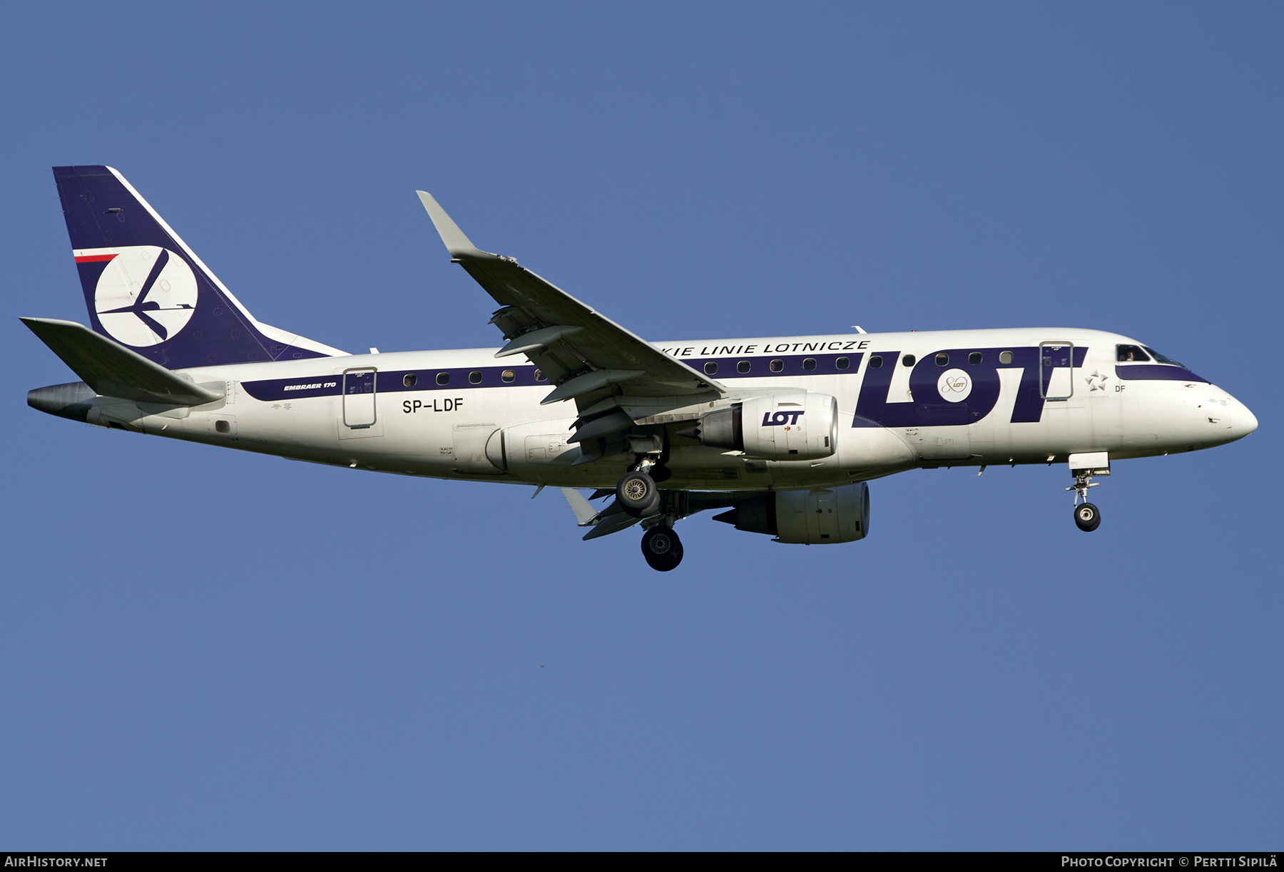 Aircraft Photo of SP-LDF | Embraer 170LR (ERJ-170-100LR) | LOT Polish Airlines - Polskie Linie Lotnicze | AirHistory.net #199528