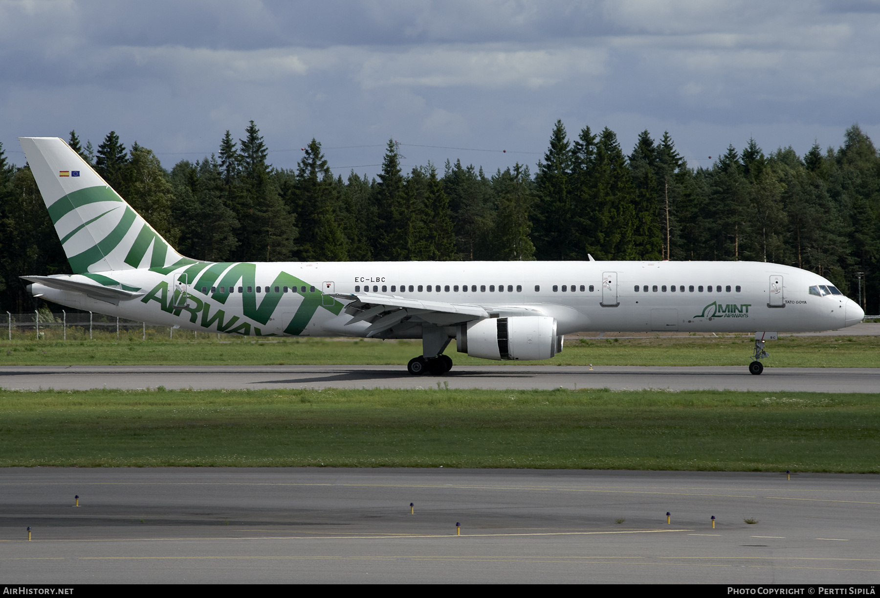 Aircraft Photo of EC-LBC | Boeing 757-28A | Mint Airways | AirHistory.net #199539