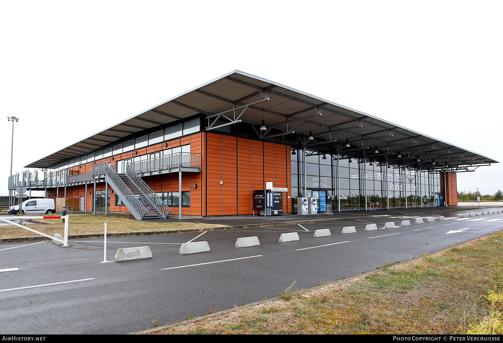 Airport photo of Châlons - Vatry (LFOK / XCR) in France | AirHistory.net #199935