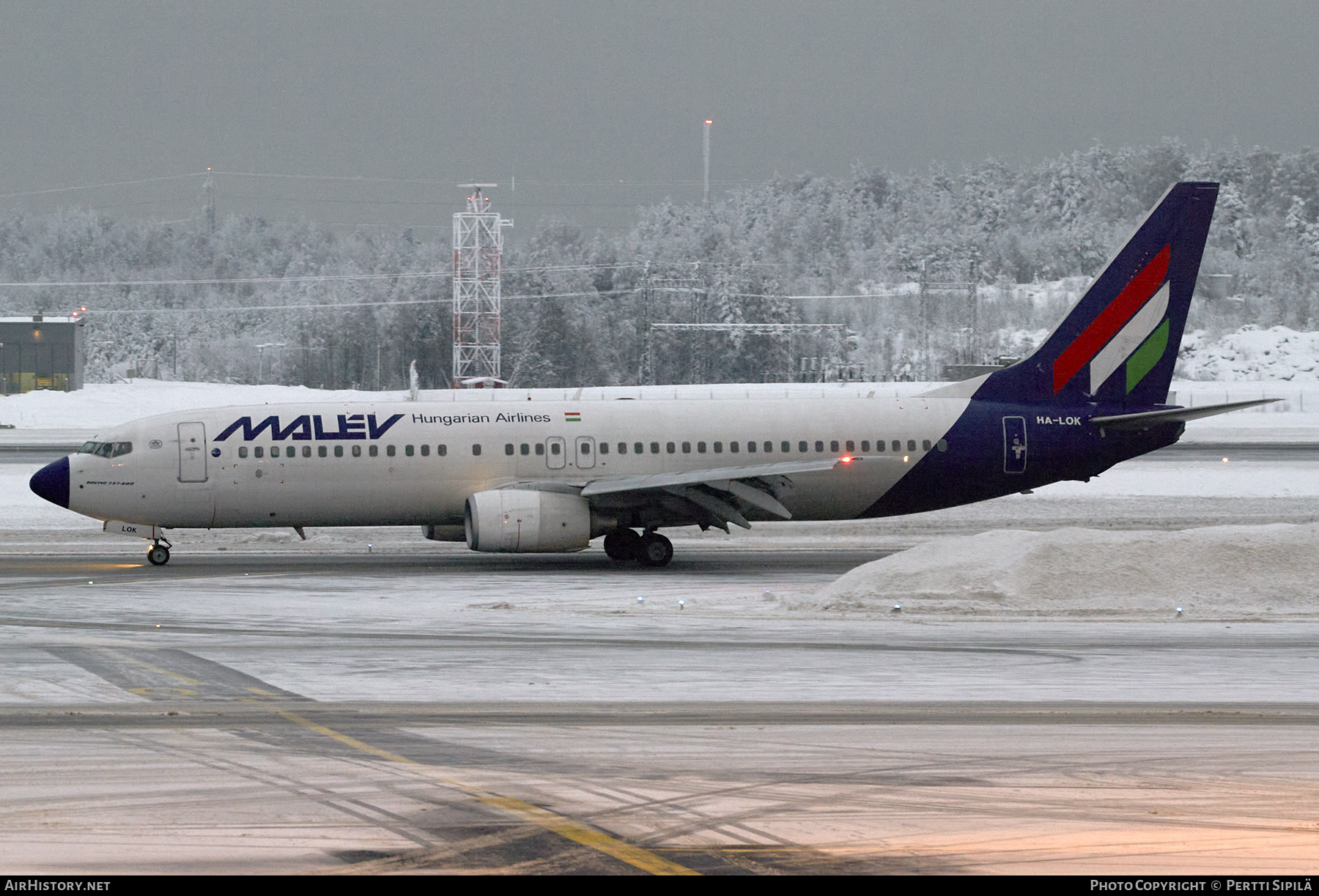 Aircraft Photo of HA-LOK | Boeing 737-8Q8 | Malév - Hungarian Airlines | AirHistory.net #199936