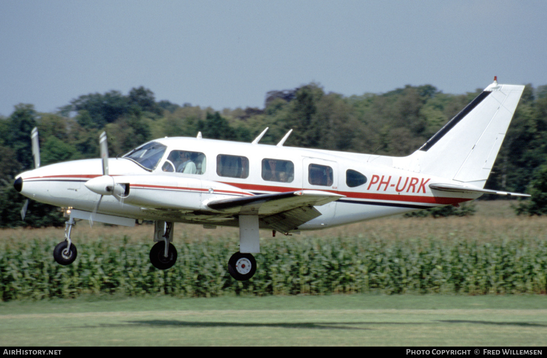 Aircraft Photo of PH-URK | Piper PA-31-310 Navajo | AirHistory.net #200019