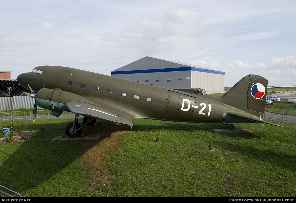 Aircraft Photo of D-21 | Douglas DC-3-229 | Czechoslovakia - Air Force | AirHistory.net #200163