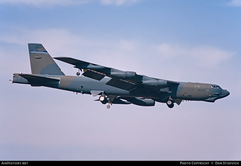 Aircraft Photo of 60-0029 / 00029 | Boeing B-52H Stratofortress | USA - Air Force | AirHistory.net #200273