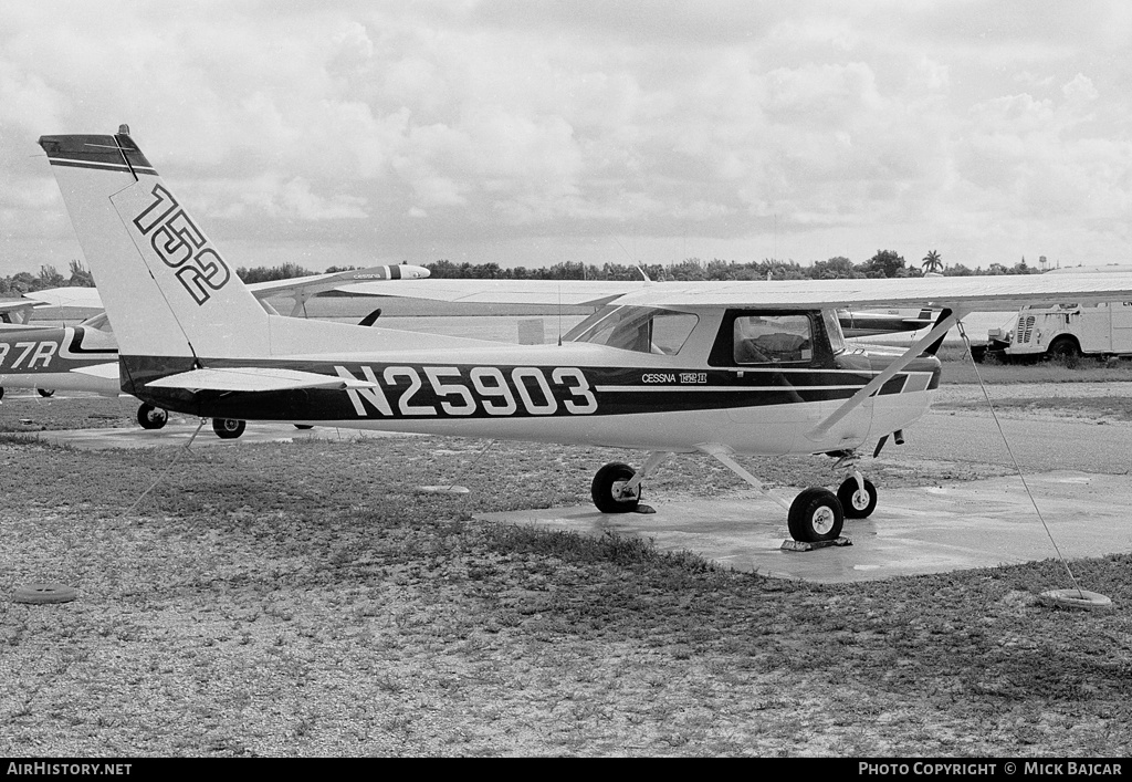Aircraft Photo of N25903 | Cessna 152 | AirHistory.net #200300