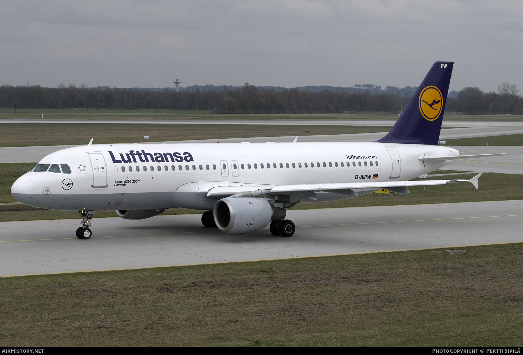 Aircraft Photo of D-AIPW | Airbus A320-211 | Lufthansa | AirHistory.net #200439