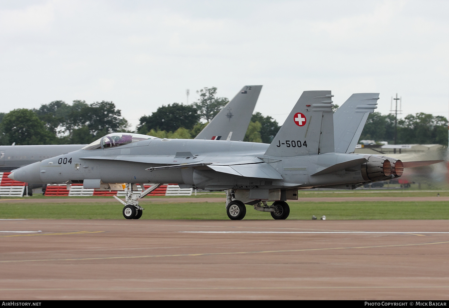 Aircraft Photo of J-5004 | McDonnell Douglas F/A-18C Hornet | Switzerland - Air Force | AirHistory.net #200538