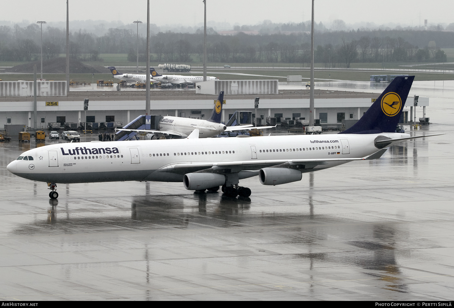 Aircraft Photo of D-AIFF | Airbus A340-313 | Lufthansa | AirHistory.net #200581