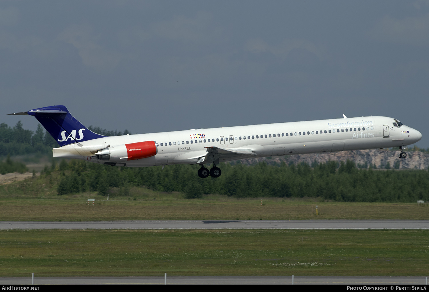 Aircraft Photo of LN-RLE | McDonnell Douglas MD-82 (DC-9-82) | Scandinavian Airlines - SAS | AirHistory.net #200868