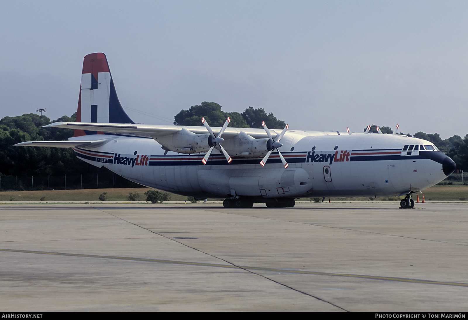 Aircraft Photo of G-HLFT | Short SC.5 Belfast | HeavyLift Cargo Airlines | AirHistory.net #201081