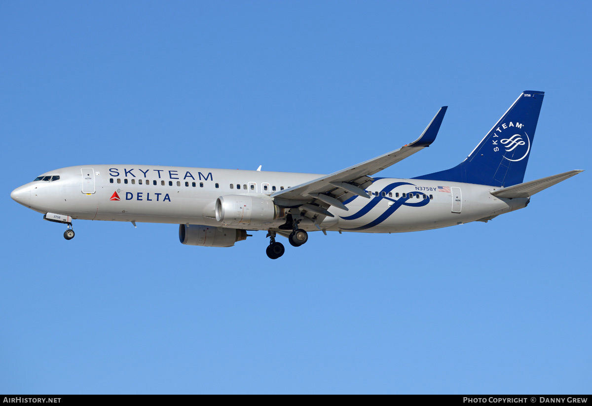 Aircraft Photo of N3758Y | Boeing 737-832 | Delta Air Lines | AirHistory.net #201250