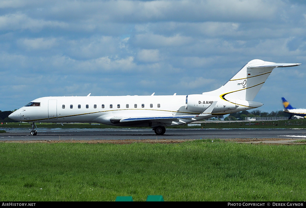 Aircraft Photo of D-AAHB | Bombardier Global Express (BD-700-1A10) | AirHistory.net #201291
