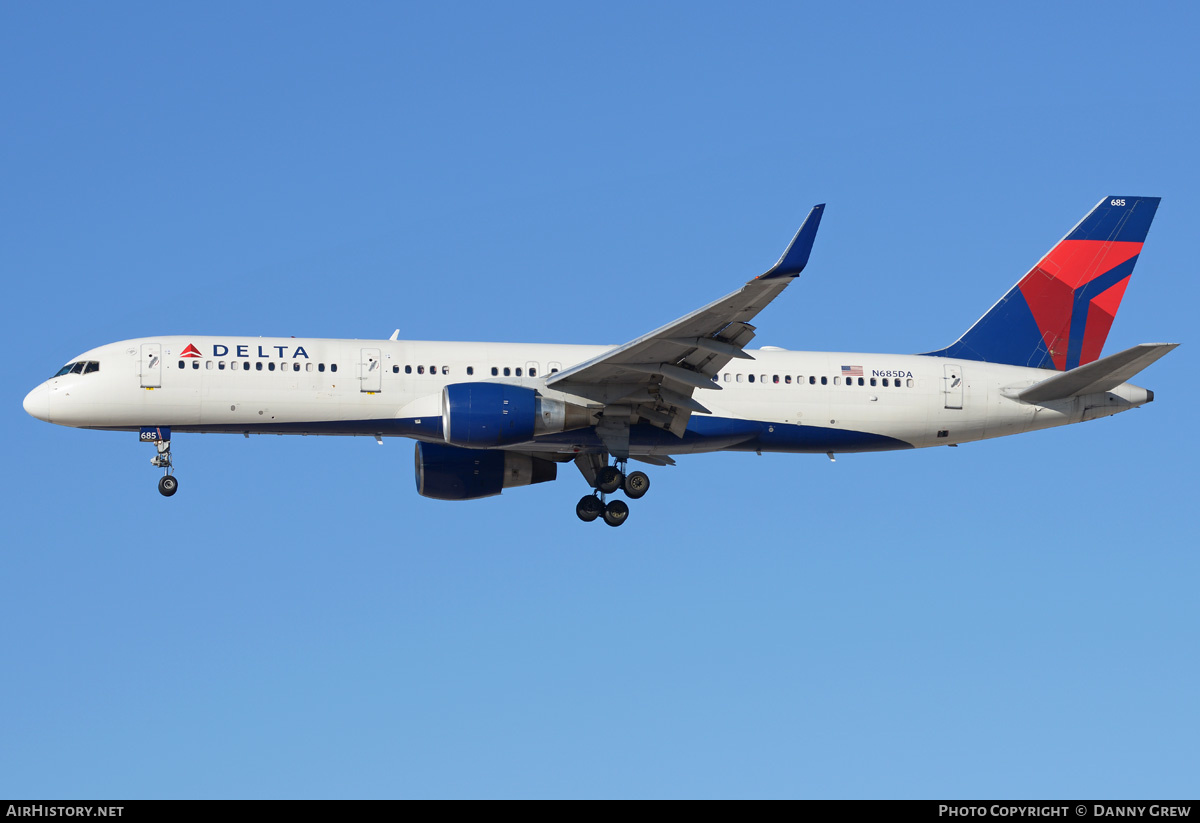 Aircraft Photo of N685DA | Boeing 757-232 | Delta Air Lines | AirHistory.net #201342