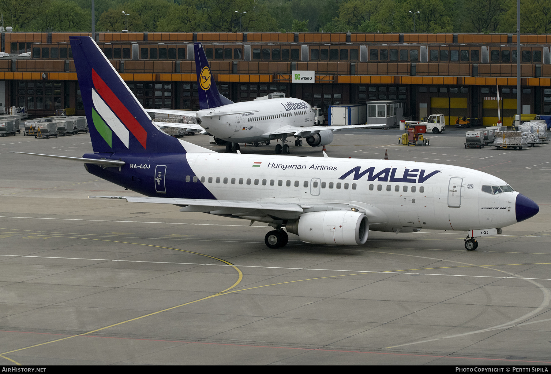 Aircraft Photo of HA-LOJ | Boeing 737-6Q8 | Malév - Hungarian Airlines | AirHistory.net #201362