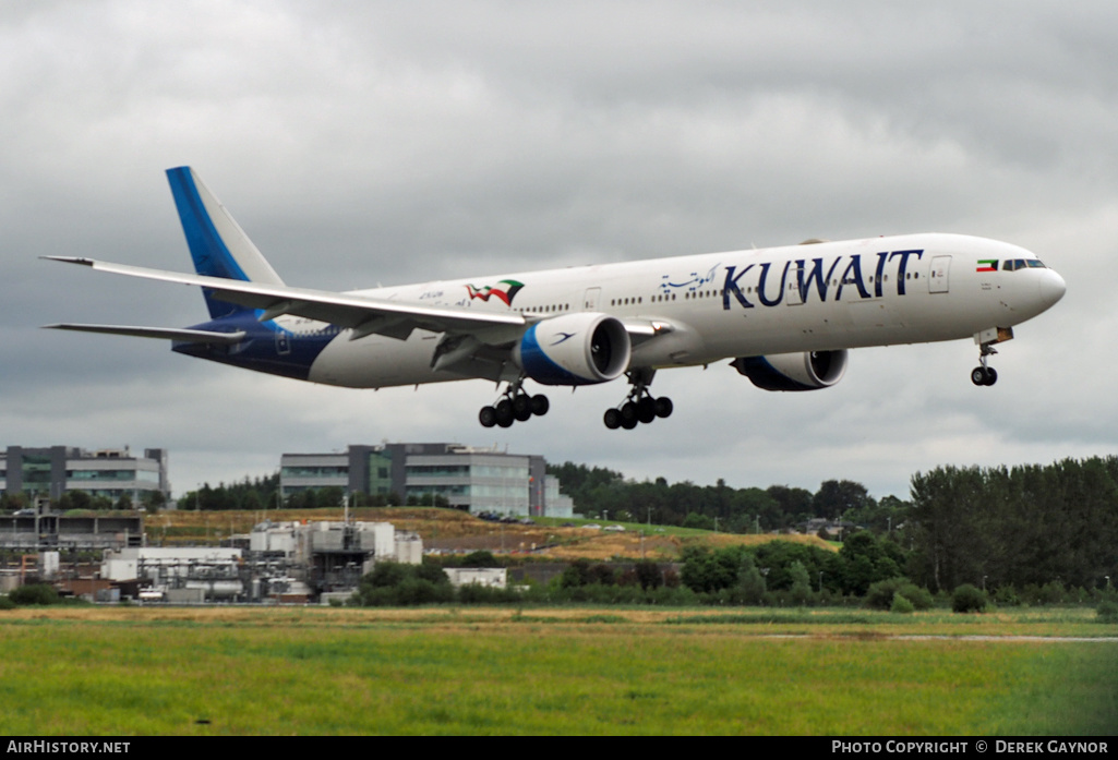Aircraft Photo of 9K-AOK | Boeing 777-300/ER | Kuwait Airways | AirHistory.net #201372