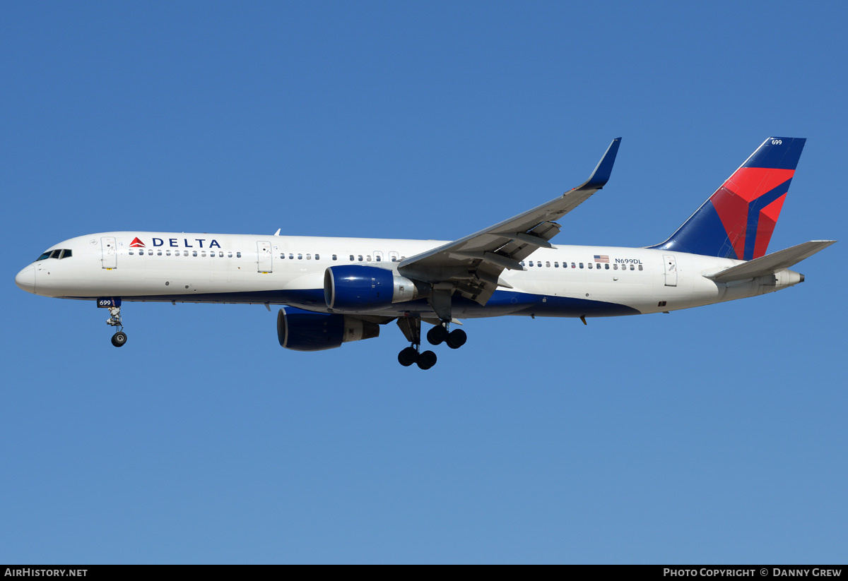 Aircraft Photo of N699DL | Boeing 757-232 | Delta Air Lines | AirHistory.net #201673