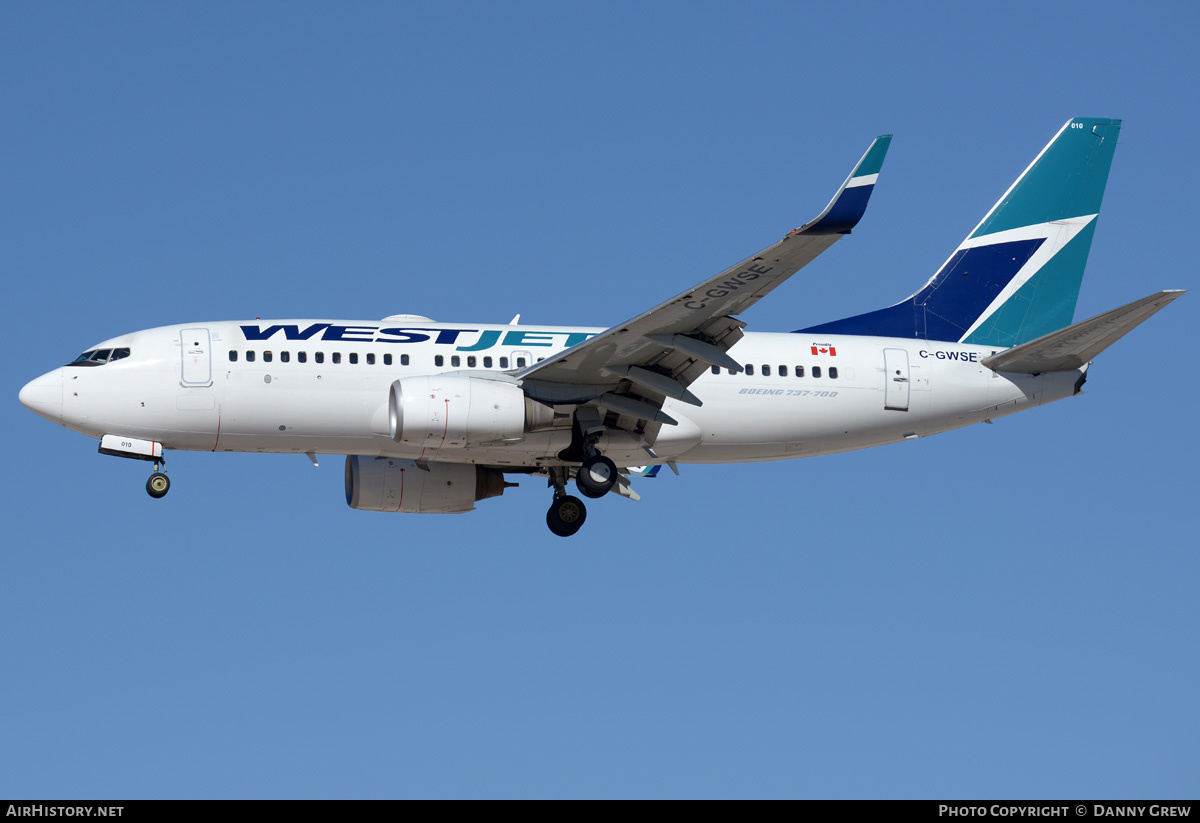 Aircraft Photo of C-GWSE | Boeing 737-76N | WestJet | AirHistory.net #201747