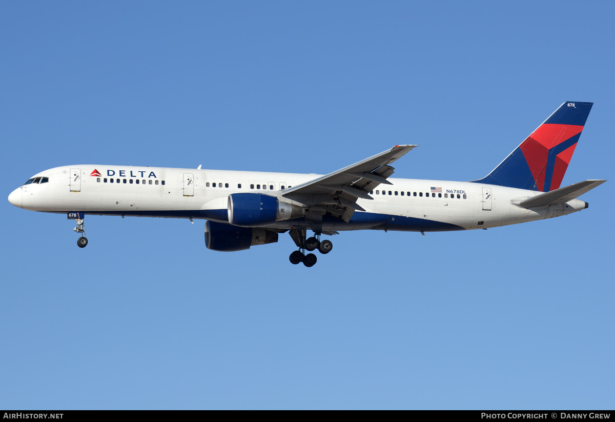 Aircraft Photo of N678DL | Boeing 757-232 | Delta Air Lines | AirHistory.net #201838