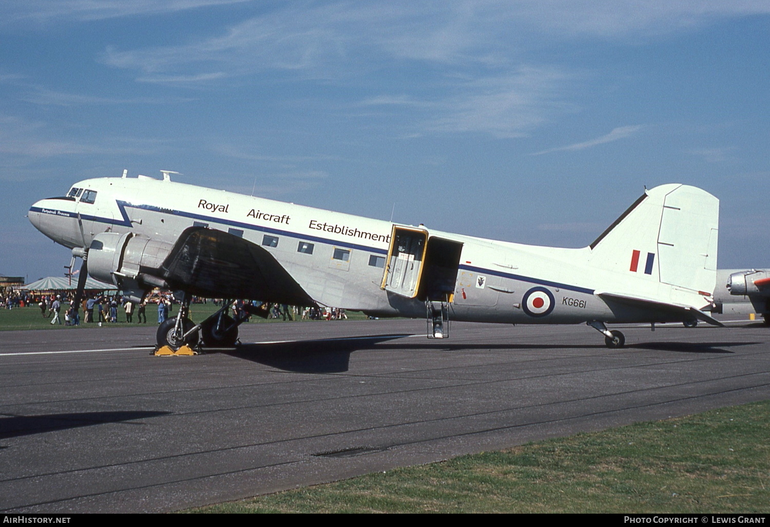 Aircraft Photo of KG661 | Douglas C-47A Dakota Mk.3 | UK - Air Force | AirHistory.net #201857