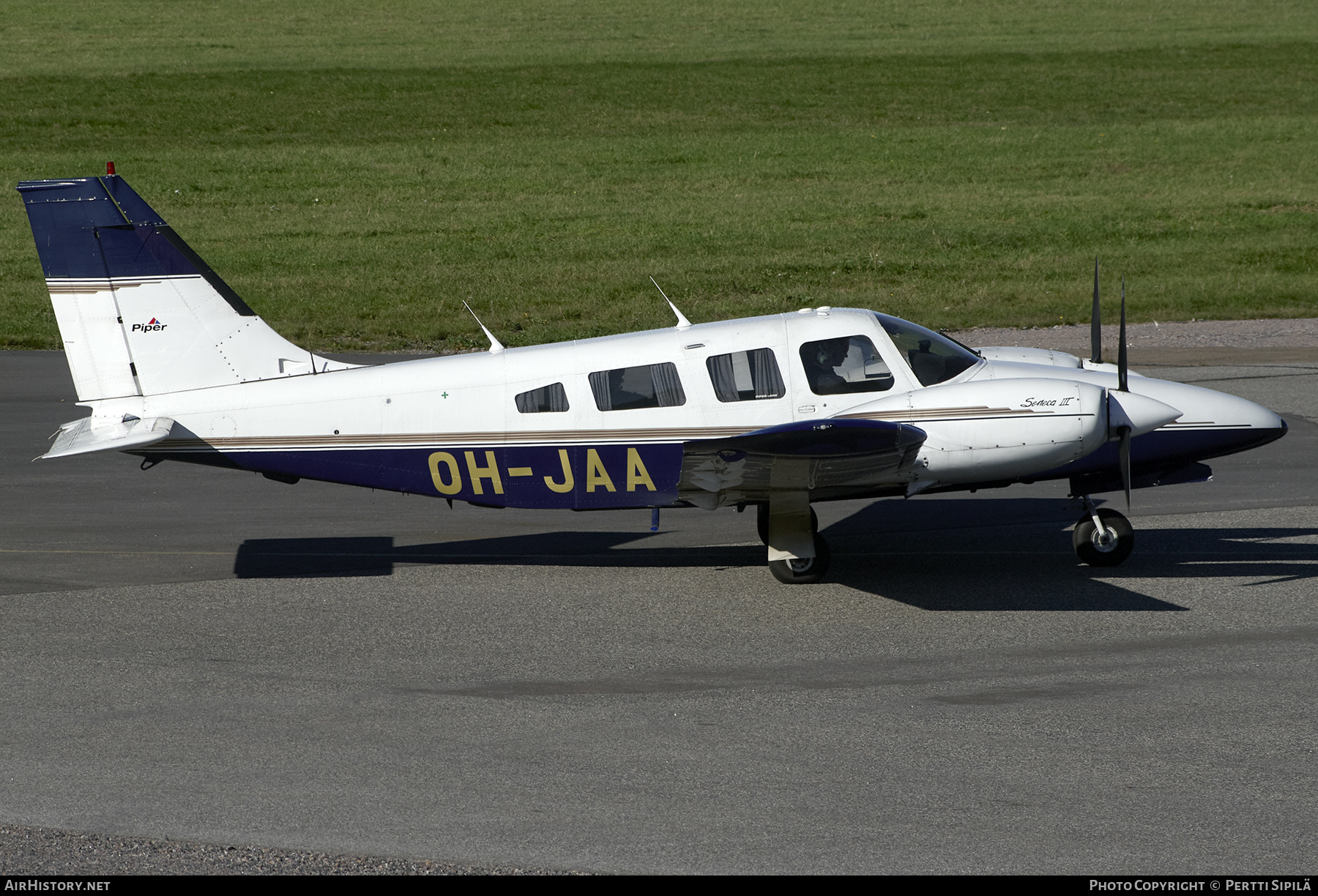 Aircraft Photo of OH-JAA | Piper PA-34-220T Seneca III | AirHistory.net #201896