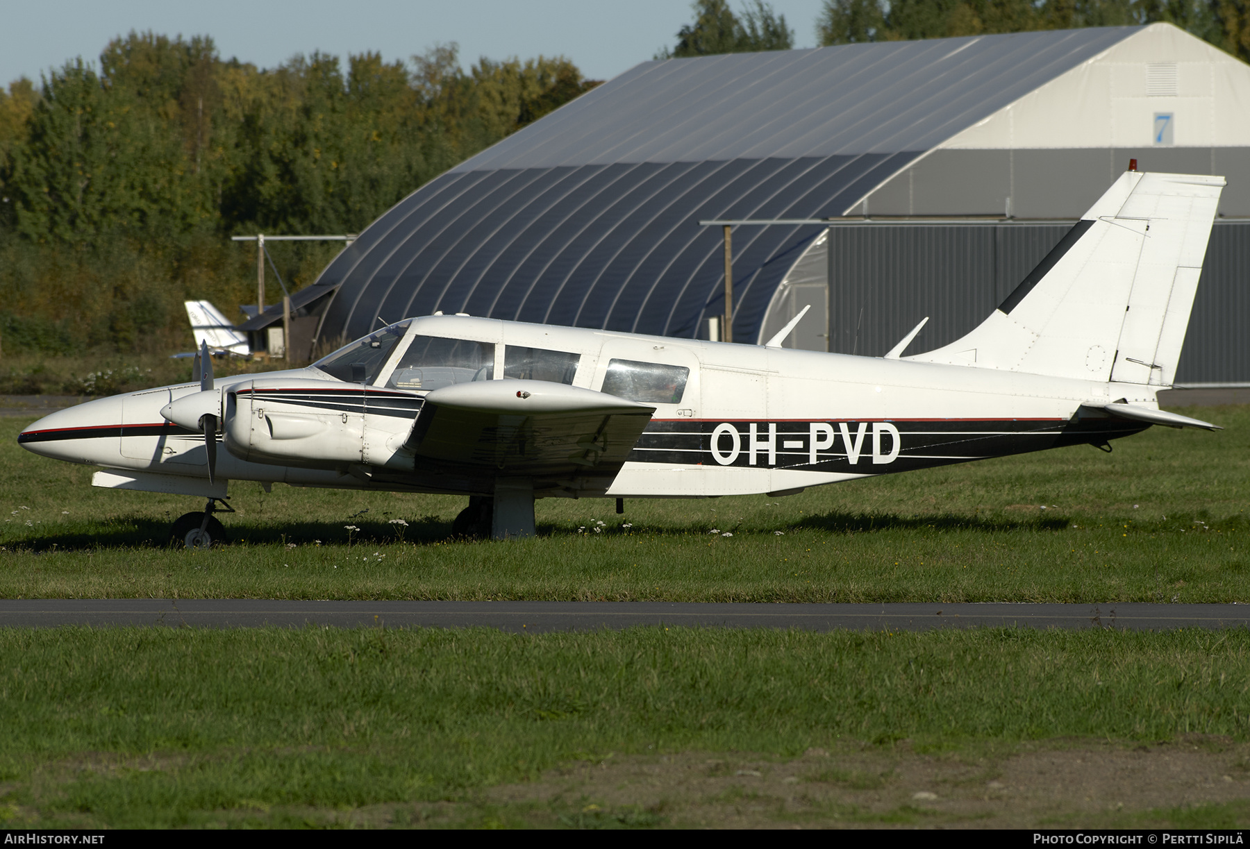 Aircraft Photo of OH-PVD | Piper PA-34-200 Seneca | AirHistory.net #202010