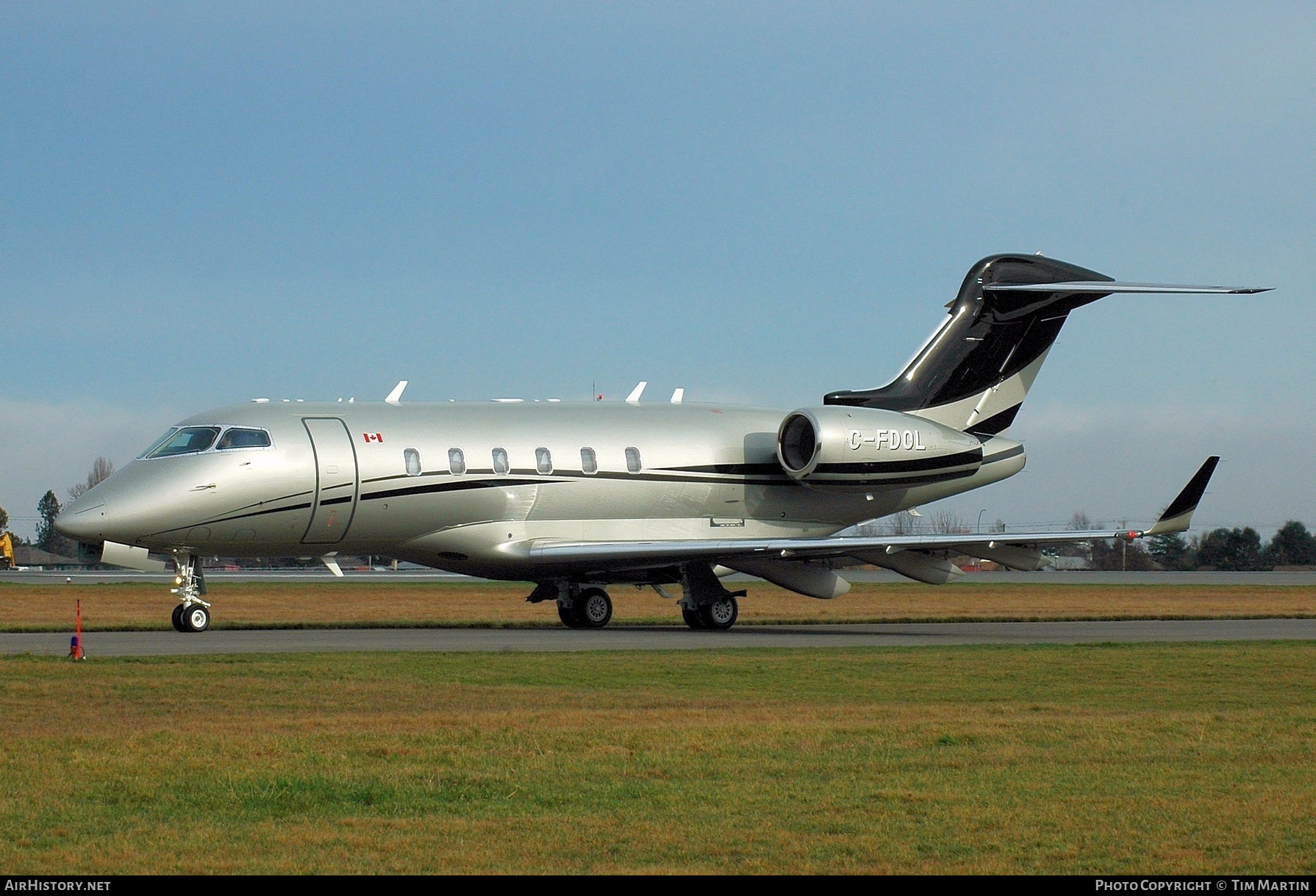 Aircraft Photo of C-FDOL | Bombardier Challenger 300 (BD-100-1A10) | AirHistory.net #202193