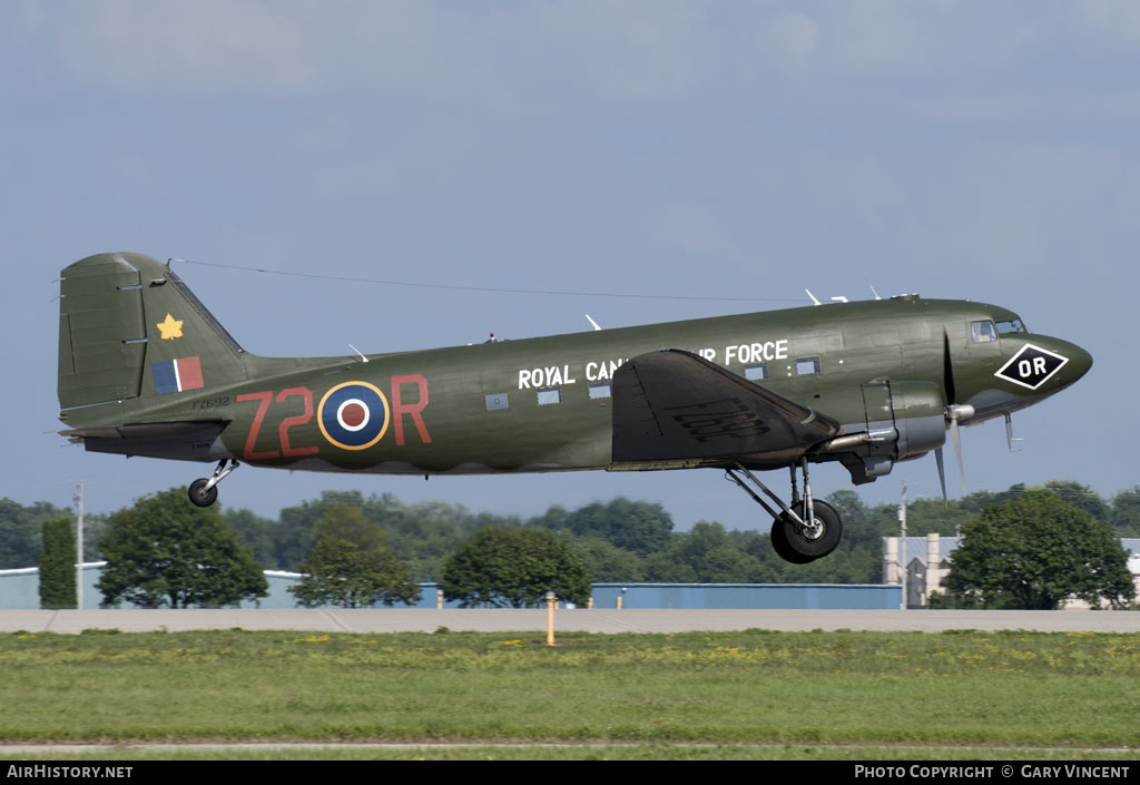 Aircraft Photo of C-GRSB / FZ692 | Douglas C-47A Skytrain | Canada - Air Force | AirHistory.net #202361