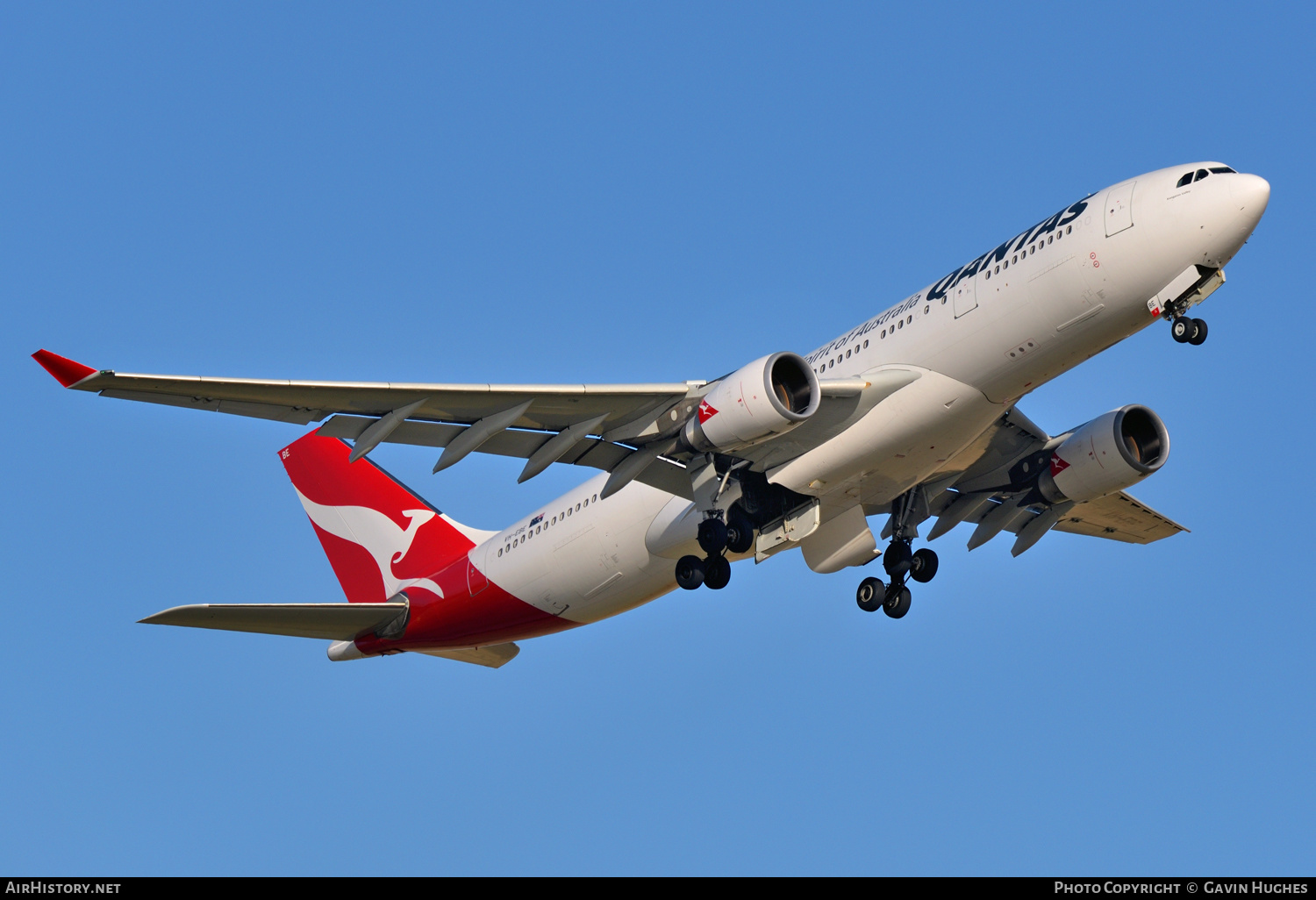 Aircraft Photo of VH-EBE | Airbus A330-202 | Qantas | AirHistory.net #202395