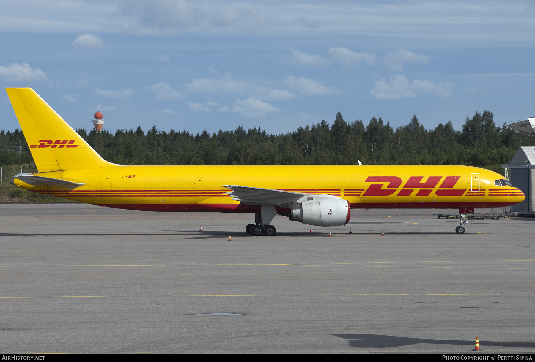 Aircraft Photo of G-BIKF | Boeing 757-236/SF | DHL International | AirHistory.net #202469